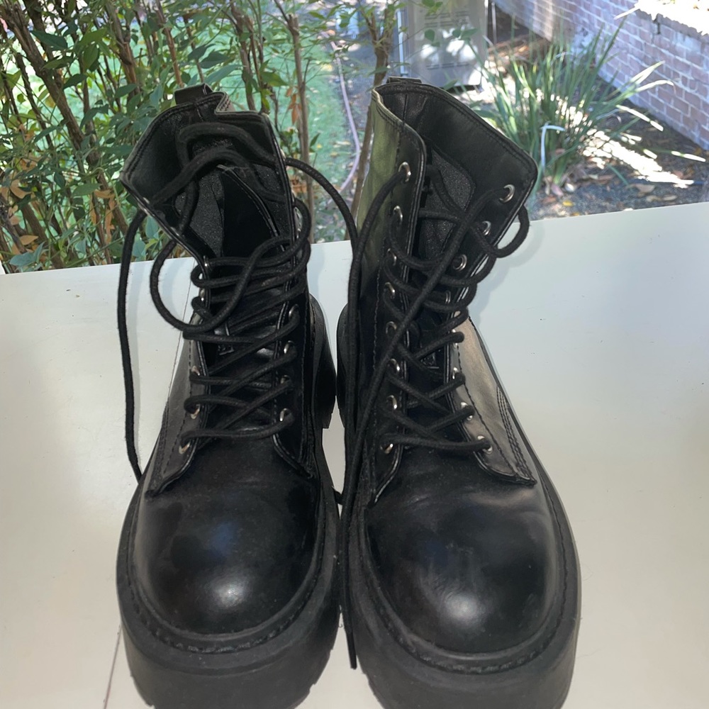 Steve Madden boots